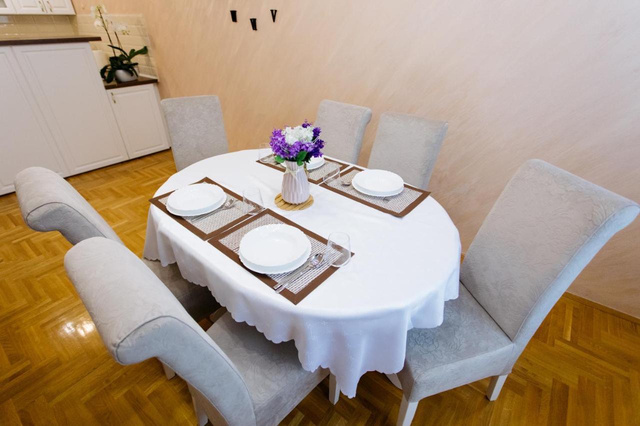 Apartman Kristina 4* ซูโบติกา ภายนอก รูปภาพ