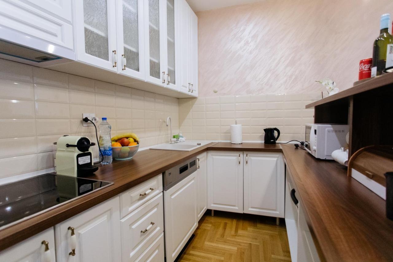 Apartman Kristina 4* ซูโบติกา ภายนอก รูปภาพ