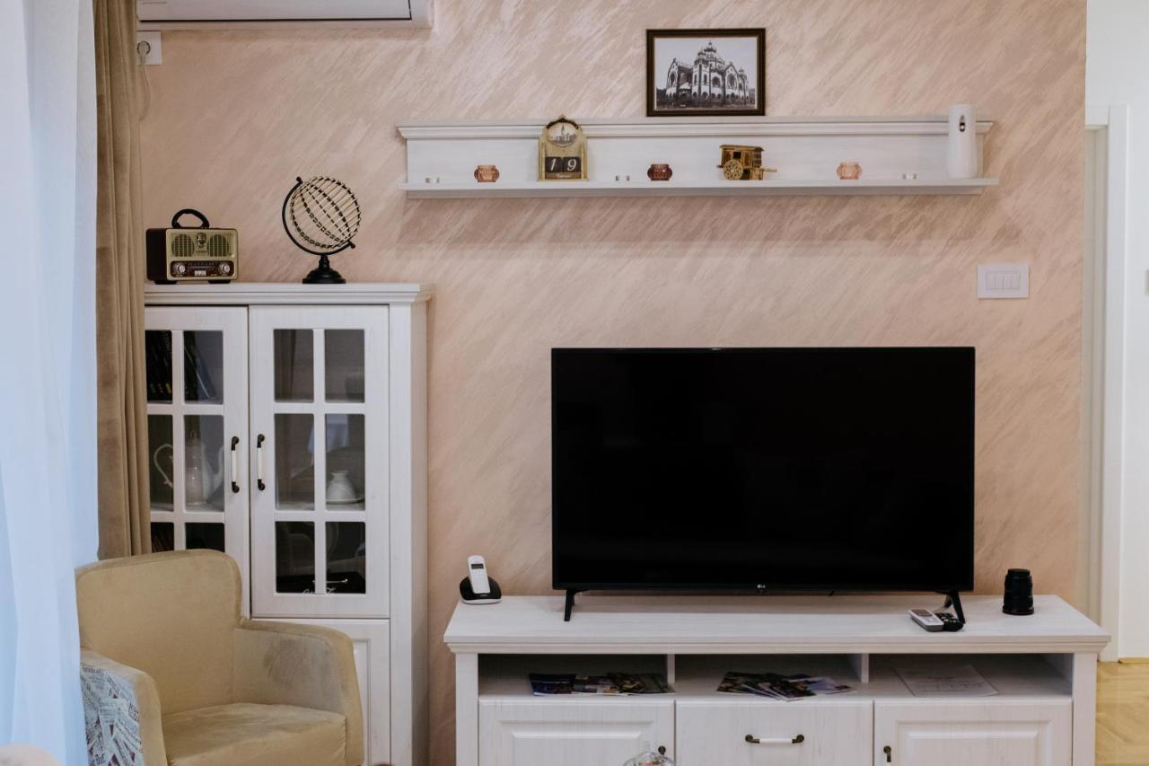 Apartman Kristina 4* ซูโบติกา ภายนอก รูปภาพ
